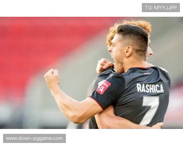 替补奇兵施默尔肖普纳补时建功,海登海姆球迷陷入狂欢